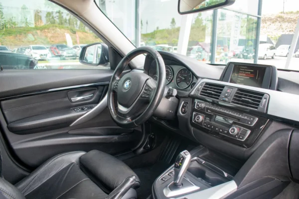 BMW 318 d Touring Sport 14