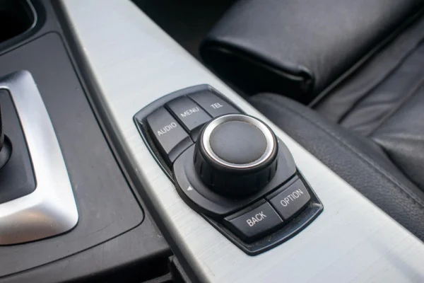 BMW 318 d Touring Sport 25