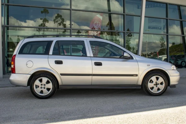 Opel Astra 1.7 DTi Elegance 8