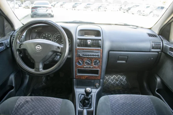Opel Astra 1.7 DTi Elegance 12