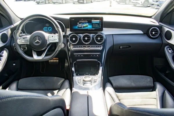 Mercedes-Benz C 300 de AMG Line Night Edition Station 22