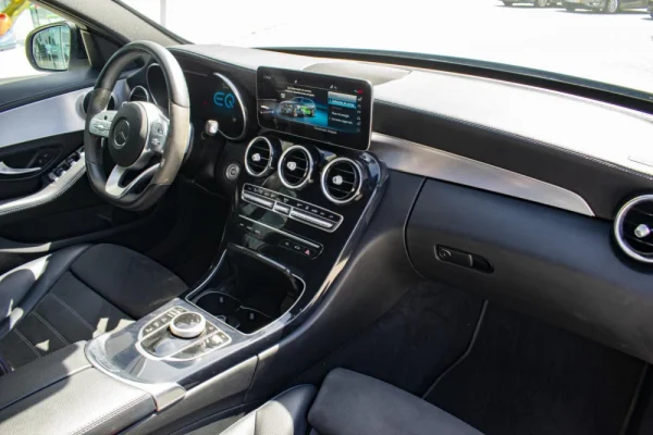 Mercedes-Benz C 300 de AMG Line Night Edition Station 23