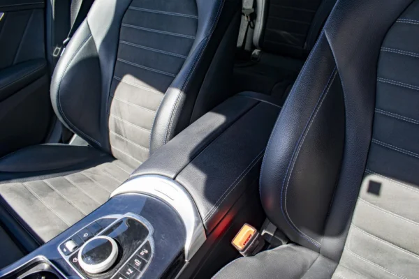 Mercedes-Benz C 300 de AMG Line Night Edition Station 37