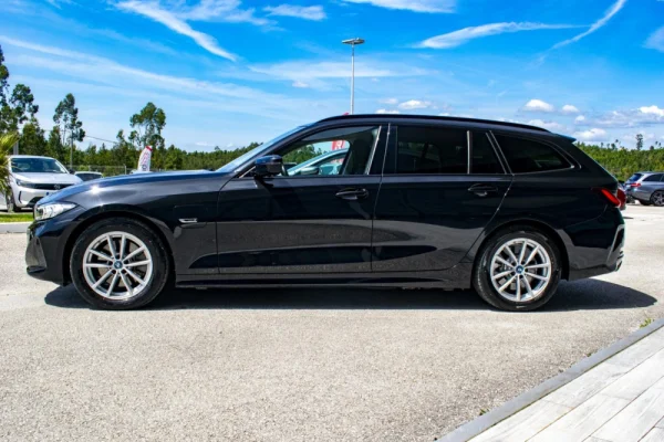 BMW 320 e Touring Auto 4