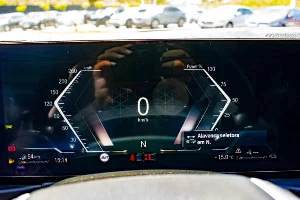 BMW 320 e Touring Auto 31