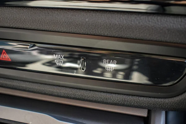 BMW 320 e Touring Auto 35