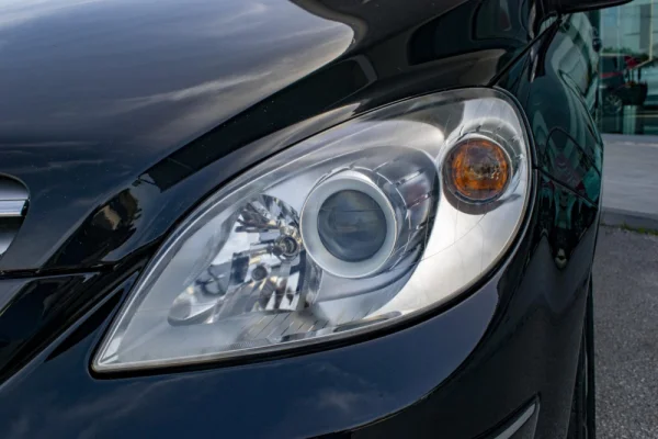 Mercedes-Benz B 180 CDi 10
