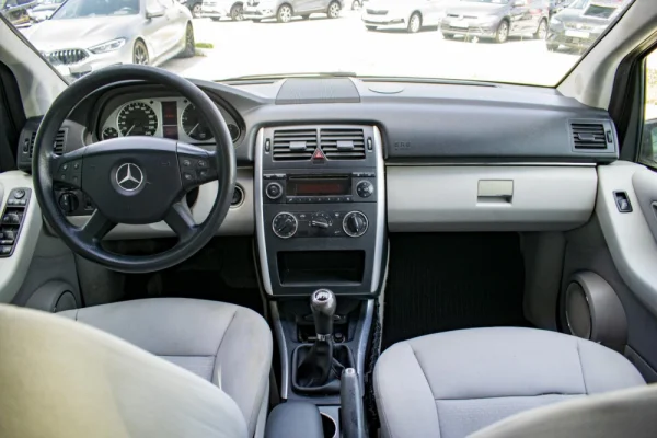 Mercedes-Benz B 180 CDi 15