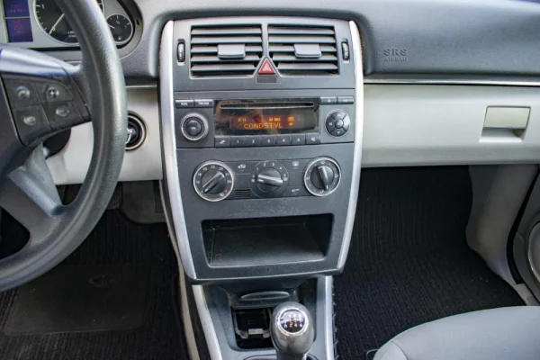 Mercedes-Benz B 180 CDi 25