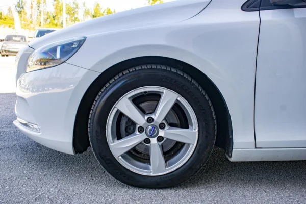 Volvo V40 1.6 D2 Kinetic 11