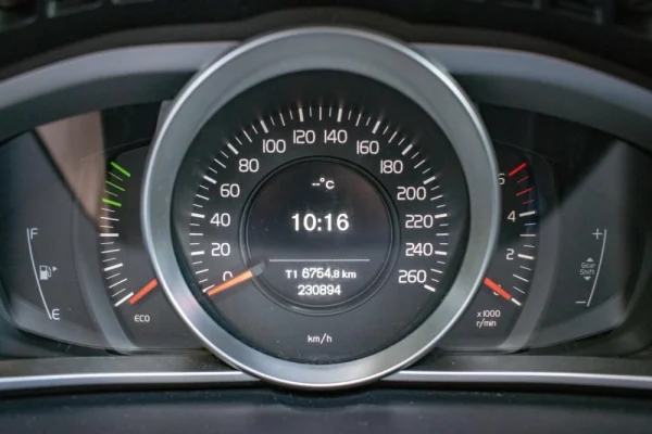 Volvo V40 1.6 D2 Kinetic 29