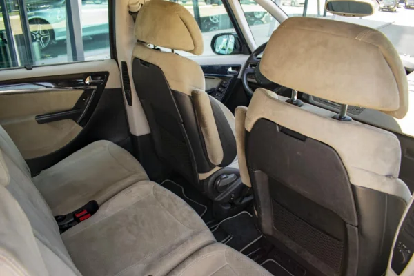 Citroen C4 Picasso Outro 39