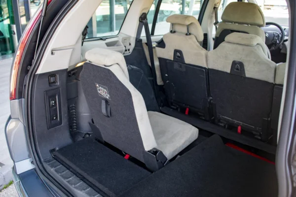 Citroen C4 Picasso Outro 43