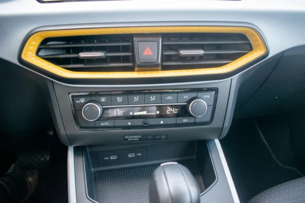 SEAT Arona 1.0 TSI Style DSG Garantia de fábrica 17