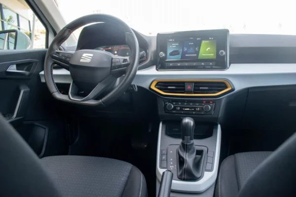 SEAT Arona 1.0 TSI Style DSG Garantia de fábrica 25