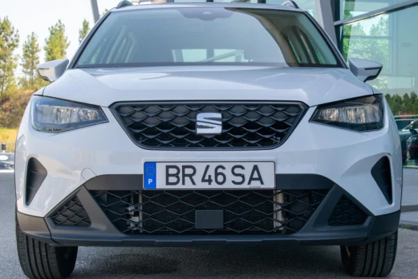 SEAT Arona 1.0 TSI Style DSG Garantia de fábrica 36