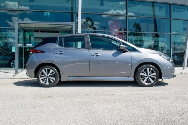 Nissan Leaf Acenta 40KWh 8