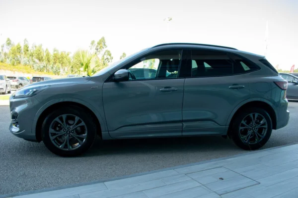 Ford Kuga 1.5 EcoBoost ST-Line 4