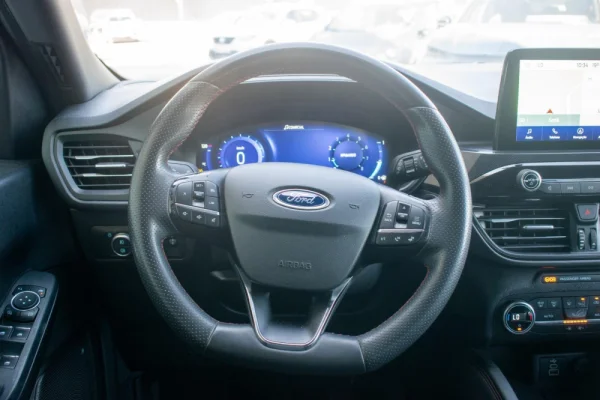 Ford Kuga 1.5 EcoBoost ST-Line 34