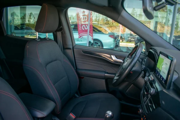 Ford Kuga 1.5 EcoBoost ST-Line 35