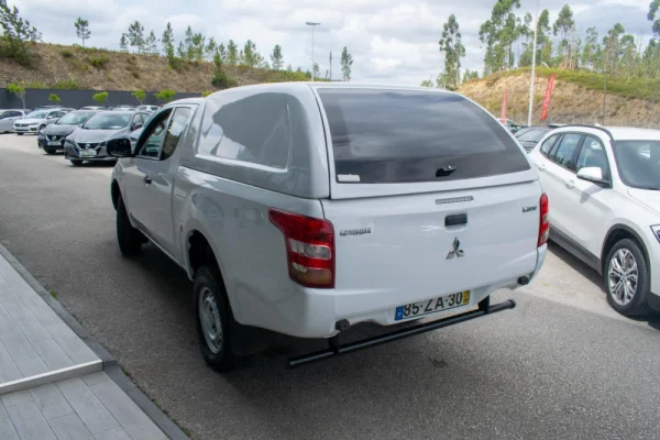 Mitsubishi L200 2.4 DI-D 4WD 5