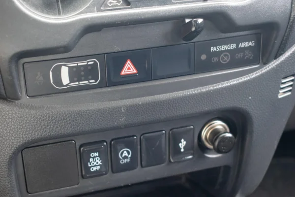 Mitsubishi L200 2.4 DI-D 4WD 30
