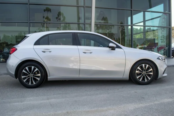 Mercedes-Benz A 160 d Style 8