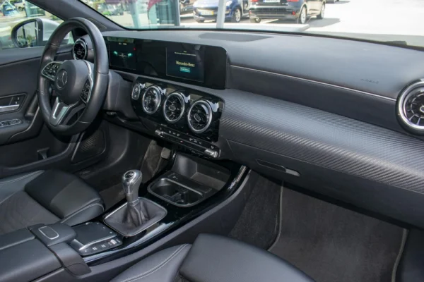 Mercedes-Benz A 160 d Style 21