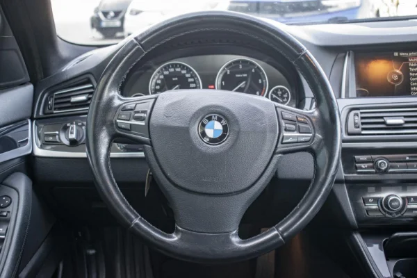 BMW 530 d Auto 21