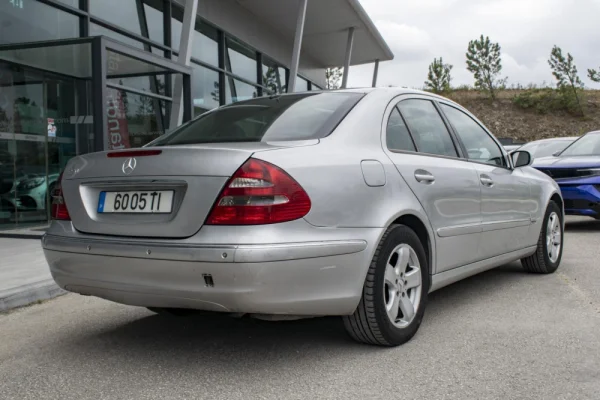 Mercedes-Benz E 270 CDi Elegance 7