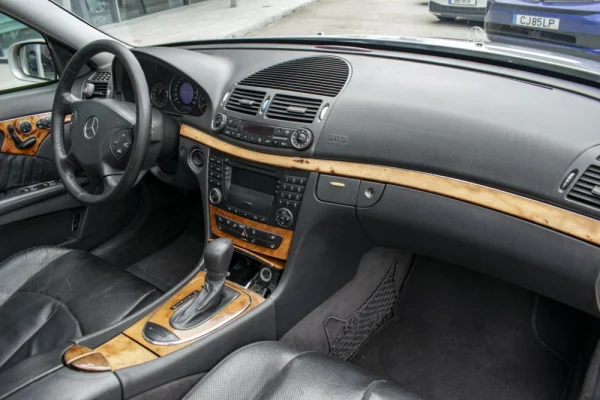 Mercedes-Benz E 270 CDi Elegance 15