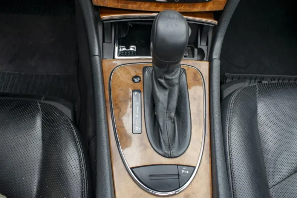 Mercedes-Benz E 270 CDi Elegance 25