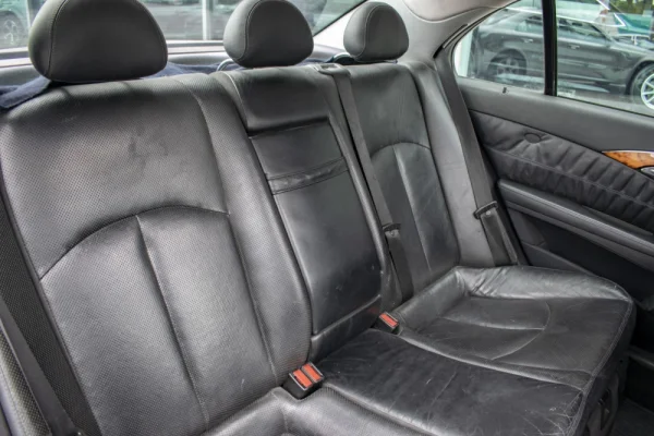 Mercedes-Benz E 270 CDi Elegance 31