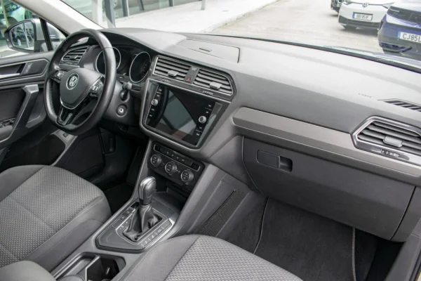 Volkswagen Tiguan Allspace 2.0 TDI Confortline DSG 21