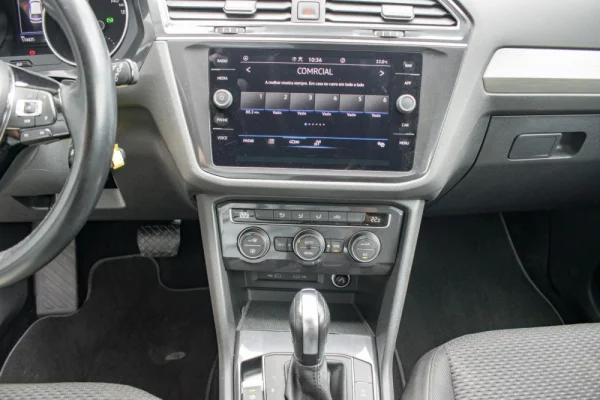 Volkswagen Tiguan Allspace 2.0 TDI Confortline DSG 30