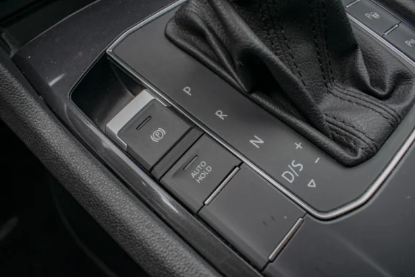 Volkswagen Tiguan Allspace 2.0 TDI Confortline DSG 36
