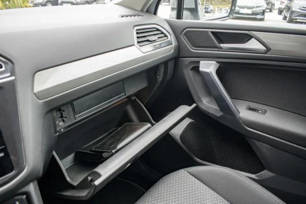 Volkswagen Tiguan Allspace 2.0 TDI Confortline DSG 39
