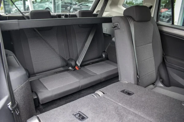 Volkswagen Tiguan Allspace 2.0 TDI Confortline DSG 47