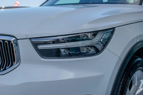 Volvo XC 40 2.0 D3 Momentum 11