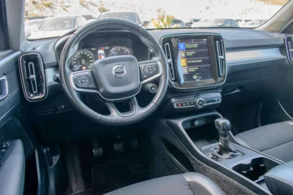 Volvo XC 40 2.0 D3 Momentum 25