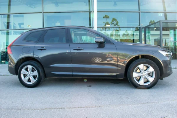 Volvo XC 60 2.0 B4 Momentum 8