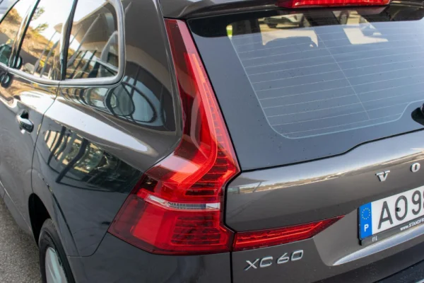 Volvo XC 60 2.0 B4 Momentum 13