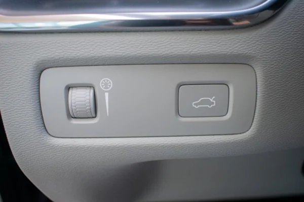 Volvo XC 60 2.0 B4 Momentum 22