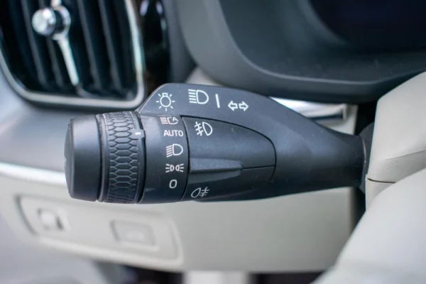 Volvo XC 60 2.0 B4 Momentum 25