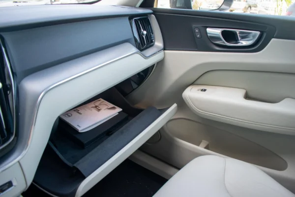 Volvo XC 60 2.0 B4 Momentum 35