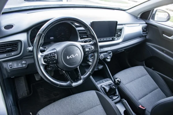 Kia Stonic 1.2 Dynamic 18