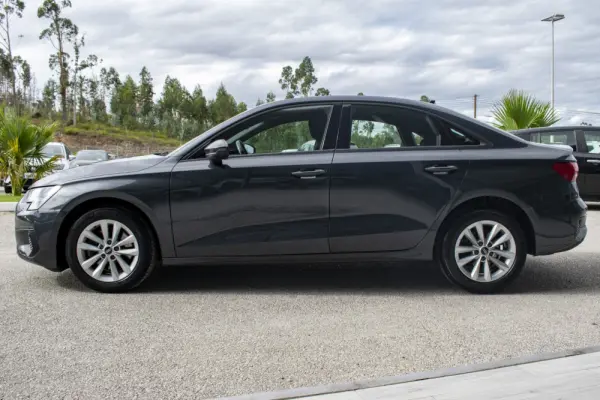 Audi A3 Limousine 30 TDI 4