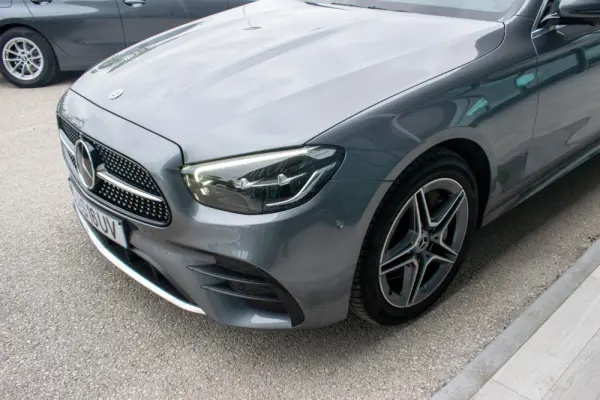 Mercedes-Benz E 300 de AMG Line 11