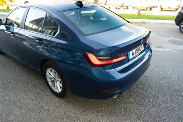 BMW 320 d Auto 2.0 9