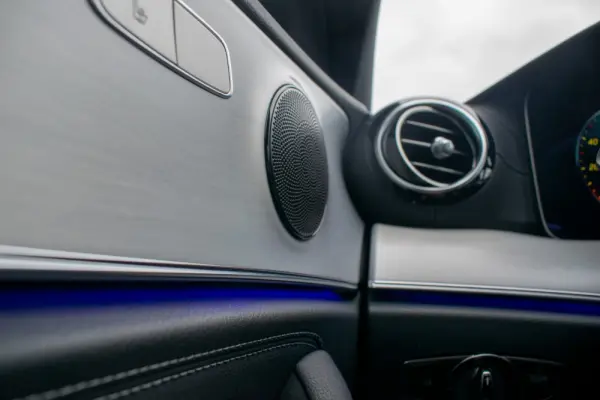 Mercedes-Benz E 300 de AMG Line 38